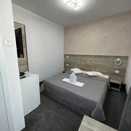 Hotel Minion Constanta Exterior photo